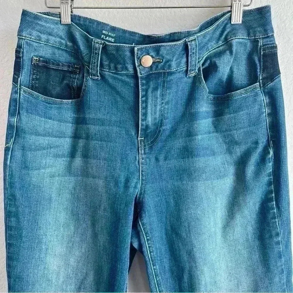 Lane Bryant Two Tone Flare Mid-rise Jeans Size 16 - Picture 4 of 9